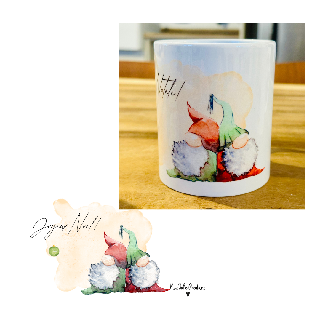 tazza mug natalizia con tenera coppia di gnomi con scritta buon natale in francese.